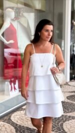 Vestido Curto em Camadas - Imagem 2