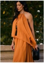 Conjunto Blusa e Saia